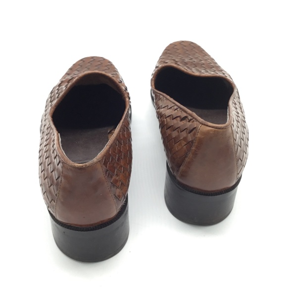 Nine West Brown Basket Weave Slip Ons SIze 8.5 M - Picture 3 of 4